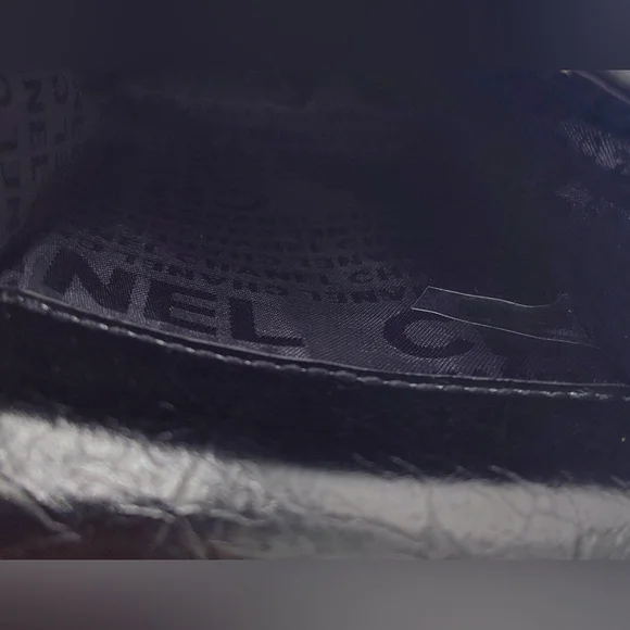 CHANEL Makeup Quilted Mini Crossbody iPhone  Phone Pouch Tweed Coin Case NIB - Picture 11 of 12